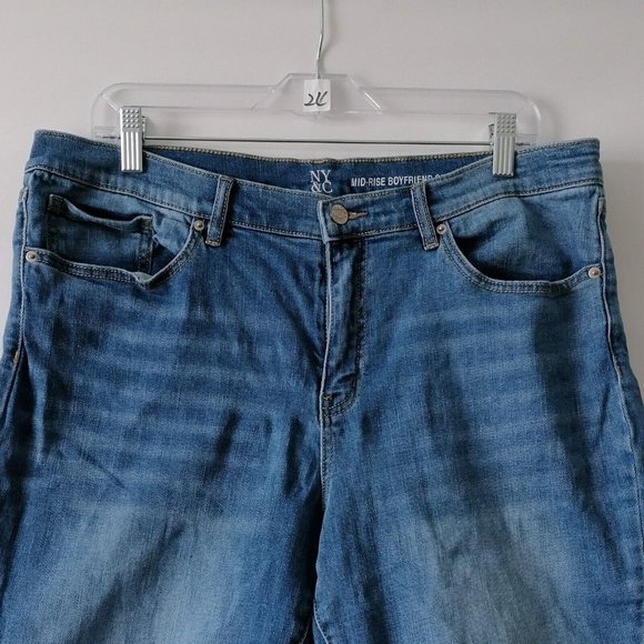 New York & Company Womens Blue Raw Hem Mid Rise Boyfriend Denim Shorts Size 16 - Picture 2 of 7